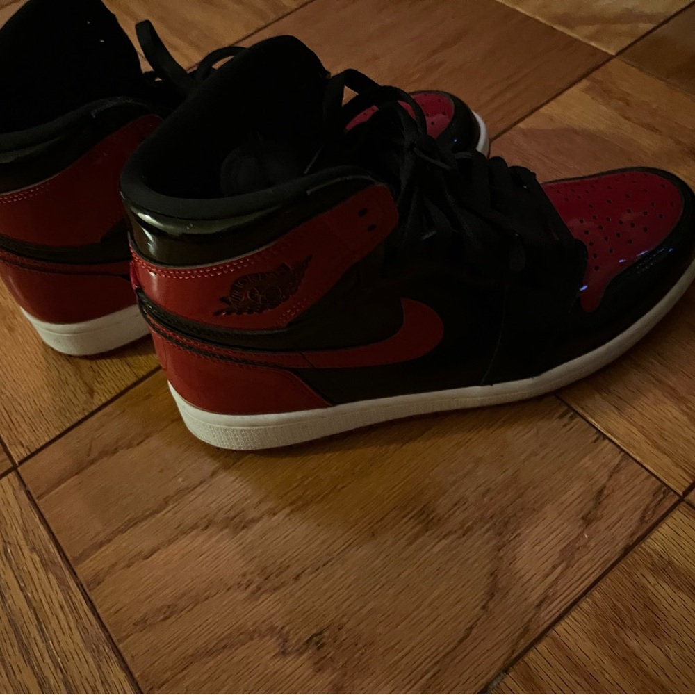 Air Jordan 1 Retro High OG patent bred